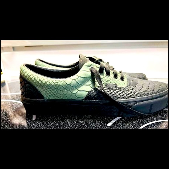 Vans Harry Potter- new - Picture 1 of 7